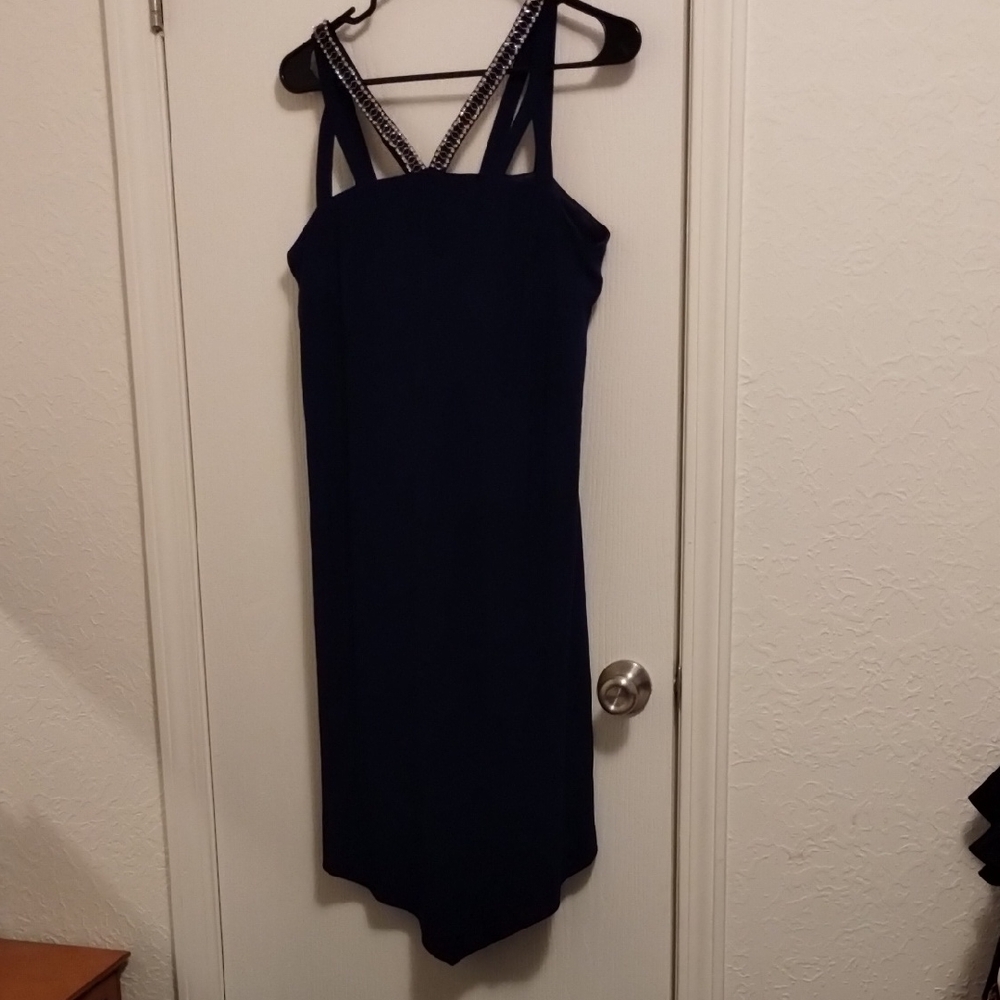 Elegant Navy Blue Sleeveless Dress with Embellished Straps
